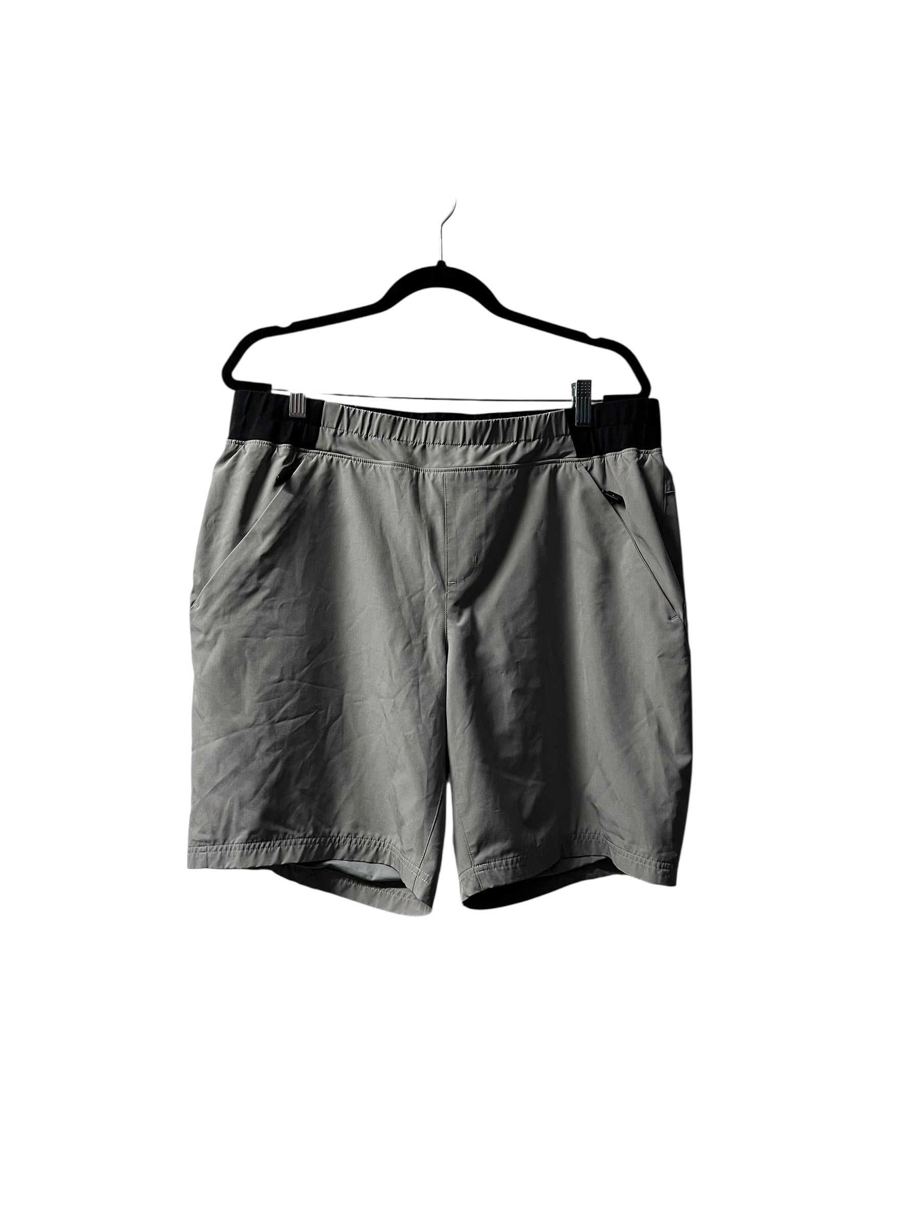 Ladies Wind River 'No Fly Zone' Shorts (18) – TMS YEG Thrift Store
