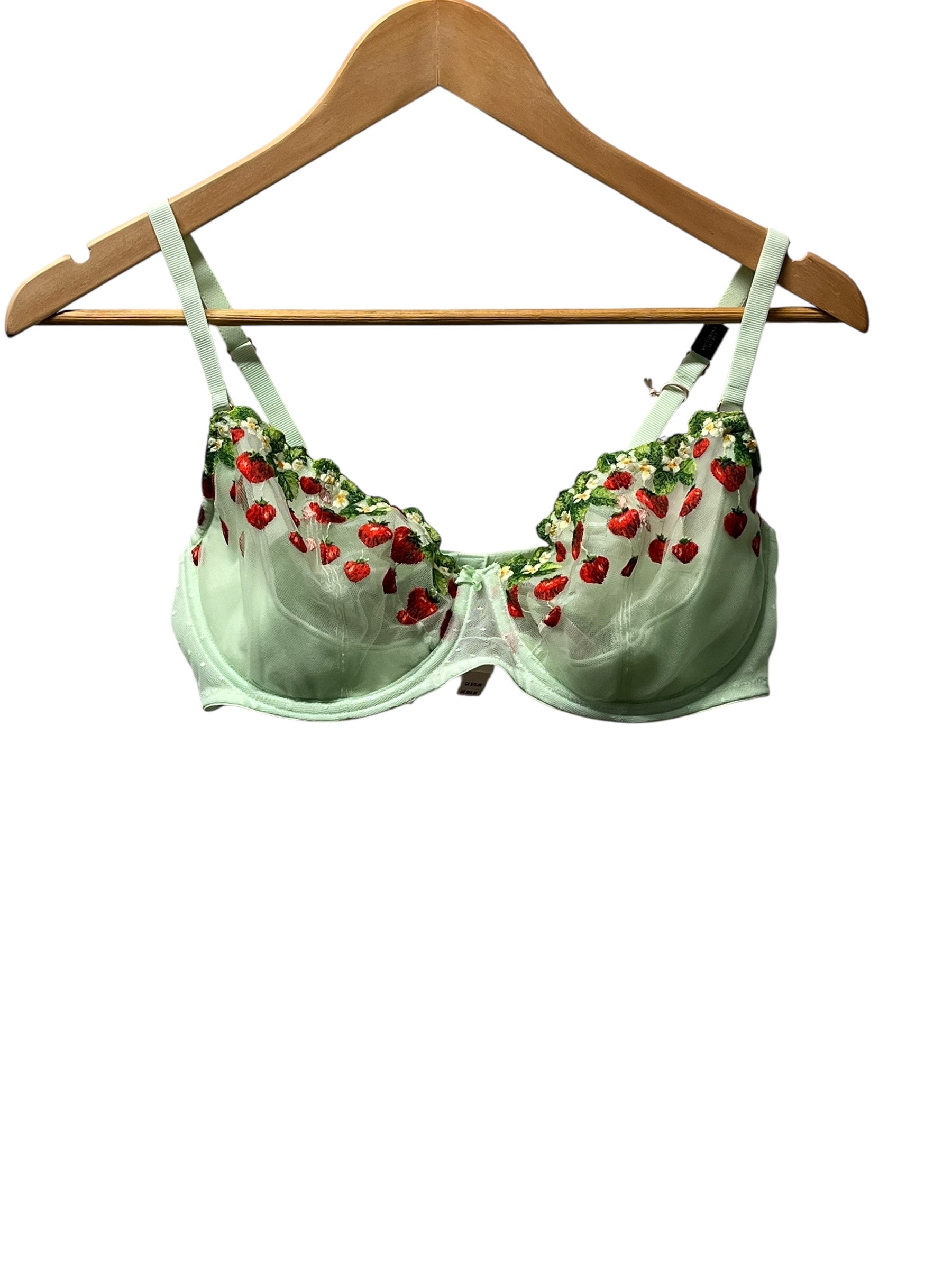 Victoria’s Secret Push Up Bra Without Padding (36D)